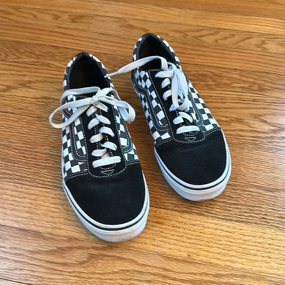 Boy’s Vans black & white checkered tie sneakers; Size Youth 6; Used.